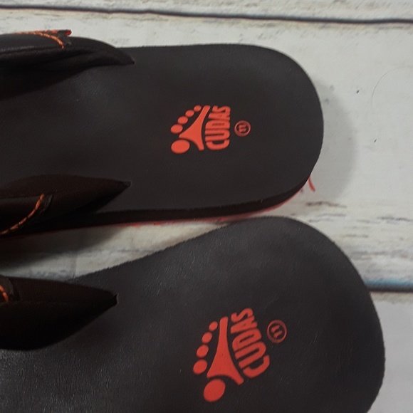 Cudas Women's Brown Thong Flat Sandals Size 11 - Picture 6 of 6